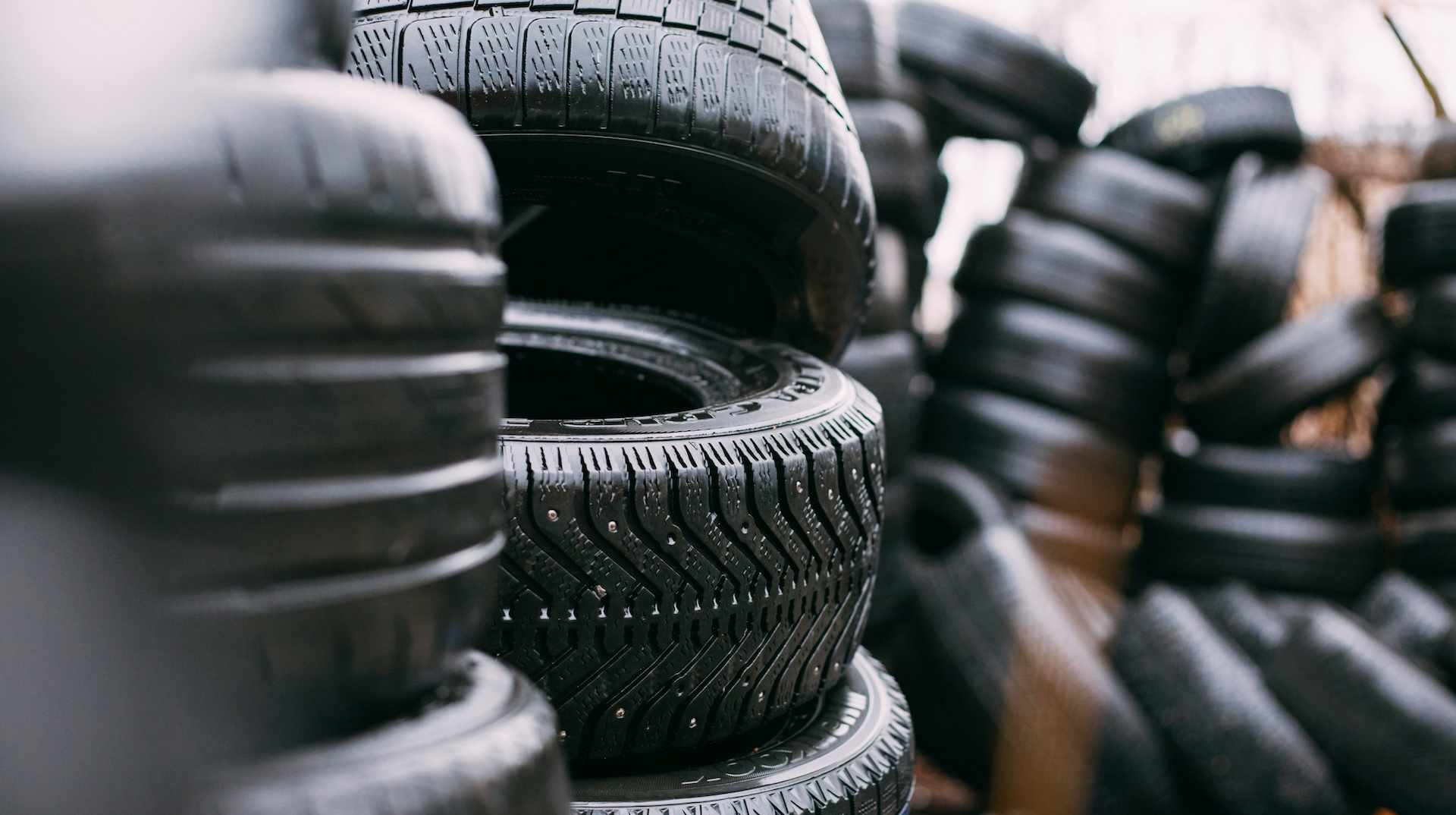 How to avoid tire blowouts and flats in an RV